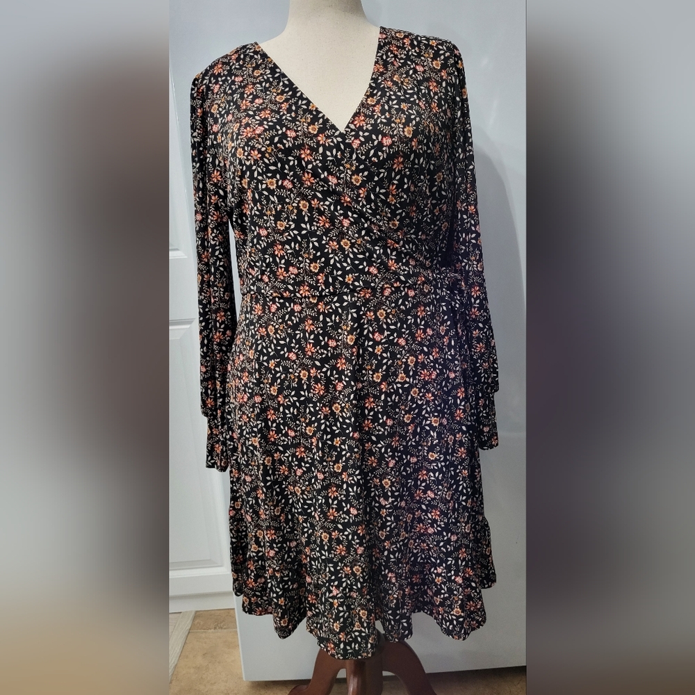 Gilli Floral Black Faux Wrap Dress Size 2X NWOT